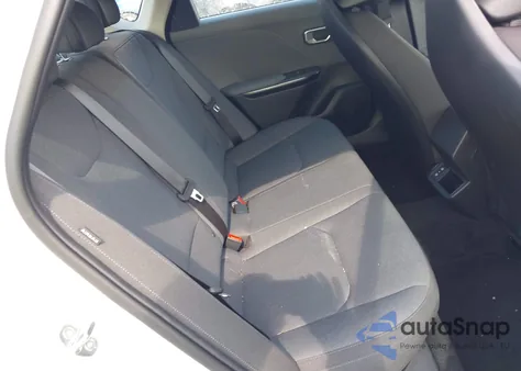 2025 Kia K4 Lxs z USA, uszkodzony, nr VIN 3KPFT4DE7SE047910